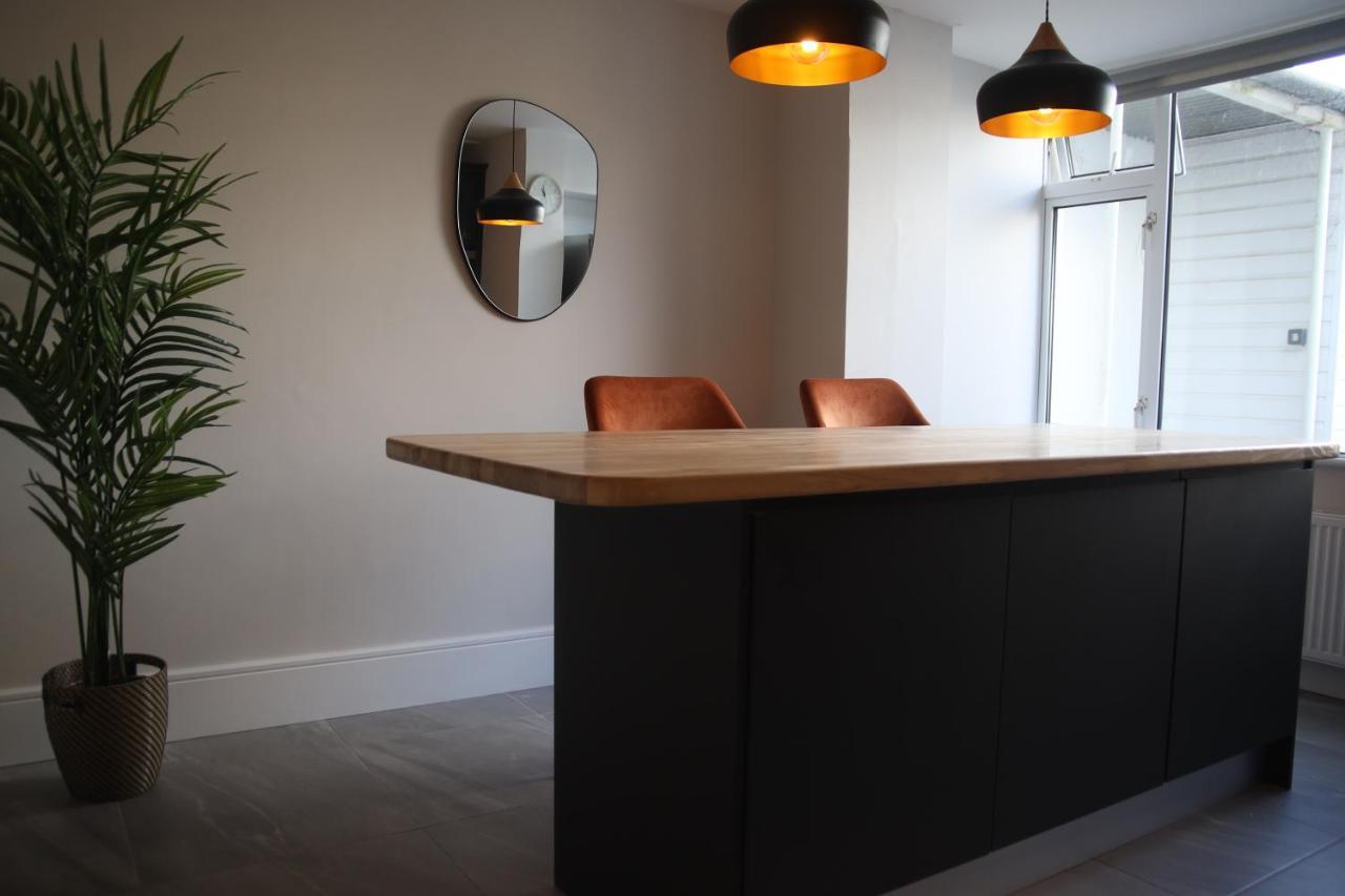 Crawford House- Scholarlee Living Apartments コーク エクステリア 写真